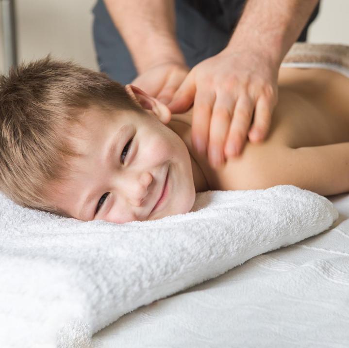 Massage techniques tailored for children Quebec