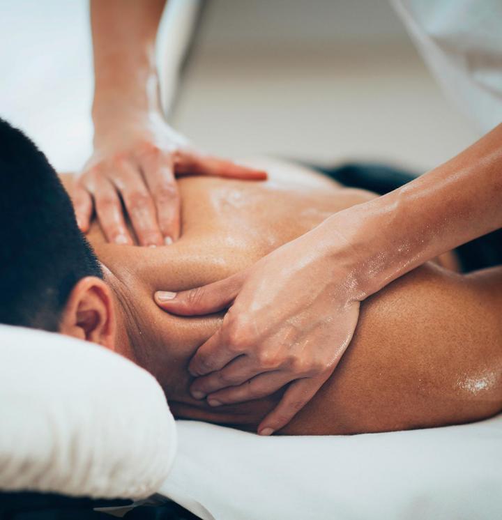 Technique de massage convenant aux sportifs Québec